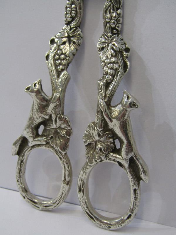 NOVELTY SILVER GRAPE SCISSORS, the handles decorated with foxes, vines and grapes, Sheffield 1935, - Image 2 of 3