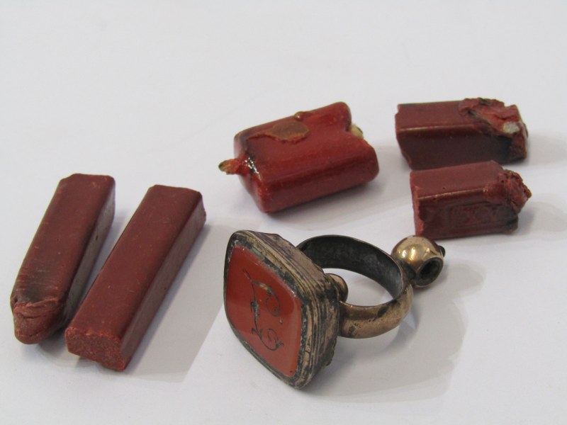 YELLOW METAL FOB SEAL, with 5 pieces of sealing wax