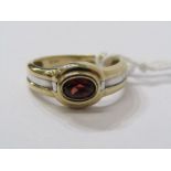 9ct 2-TONE YELLOW & WHITE GOLD GARNET SOLITAIRE RING, size N/O