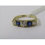 18ct YELLOW GOLD SAPPHIRE & DIAMOND 5 STONE RING, 3 well matched transitional brilliant cut diamonds