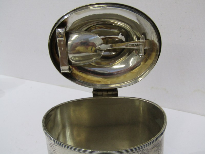 SILVER TEA CADDY, HM silver oval bodied tea caddy, Birmingham 1919, maker GU, 230 grams - Image 3 of 3