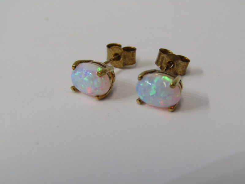 9ct YELLOW GOLD OPAL STUD EARRINGS