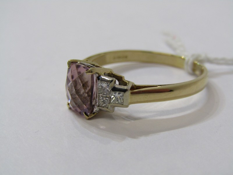 18ct YELLOW GOLD MORGANITE & DIAMOND RING, principal cushion cut morganite with 3 princess cut - Image 3 of 6