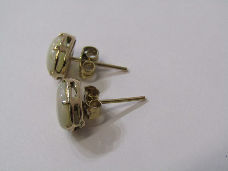 PAIR OF 9ct YELLOW GOLD OPAL STUD EARRINGS - Image 4 of 4