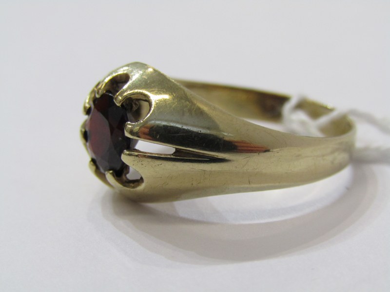 9ct YELLOW GOLD GARNET GYPSY STYLE RING, large round brilliant cut garnet in excess of 1 ct in - Image 4 of 6