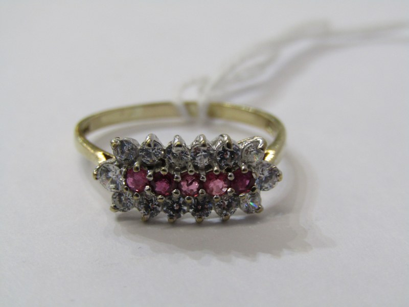 9ct YELLOW GOLD RED & WHITE STONE CLUSTER RING, size Q/R - Image 2 of 6