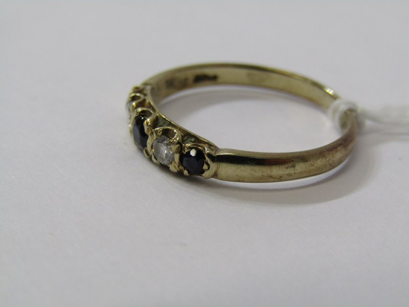 9ct YELLOW GOLD BLUE & WHITE STONE HALF ETERNITY STYLE RING, size O - Image 3 of 6
