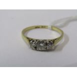 18ct YELLOW GOLD 3 STONE DIAMOND RING, principal brilliant cut diamond approx 0.15ct with accent