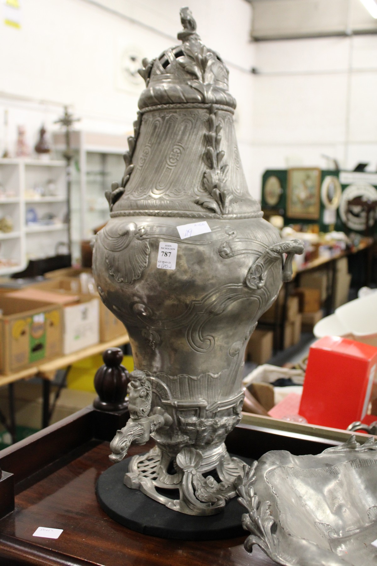 A large cast metal Samovar and basin. - Image 2 of 2