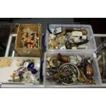 A large quantity of miscellaneous collectables.