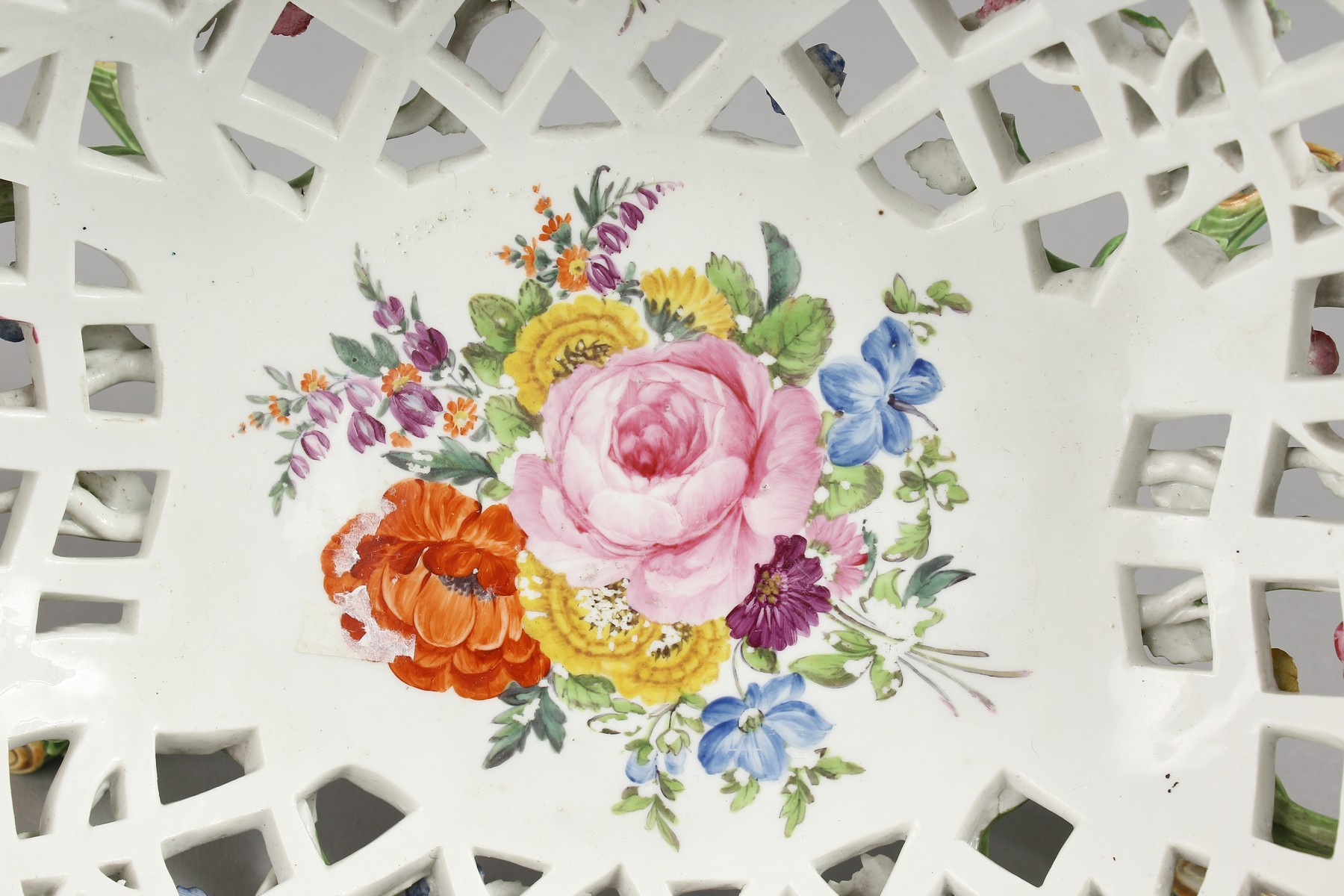 A GOOD MEISSEN OVAL PIERCED TWO-HANDLED BASKET, painted and encrusted with flowers with rustic - Image 6 of 11