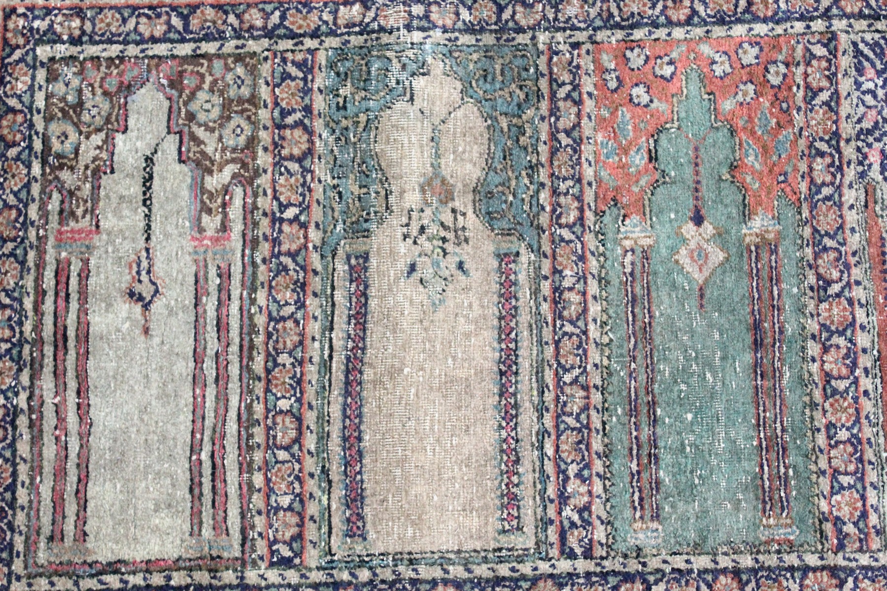 AN UNUSUAL PERSIAN PRAYER RUG, the central panel with eight arches and hanging lamps, within a - Image 7 of 10