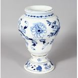 A GOOD MEISSEN ONION POTTERY VASE. 11ins high.