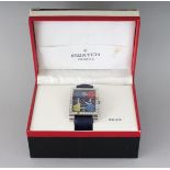 A GENTLEMAN'S E WATCH, in box.