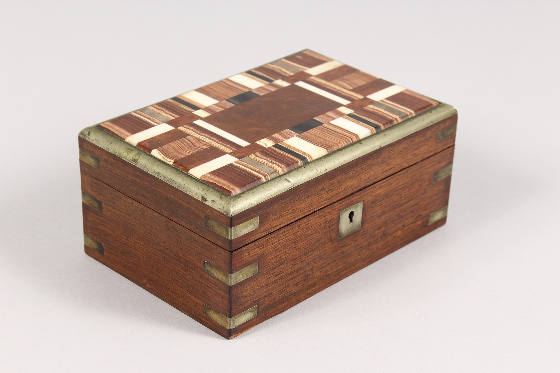 A SMALL 19TH CENTURY ROSEWOOD JEWELLERY BOX with inlaid marble top. 6ins long. - Image 2 of 6