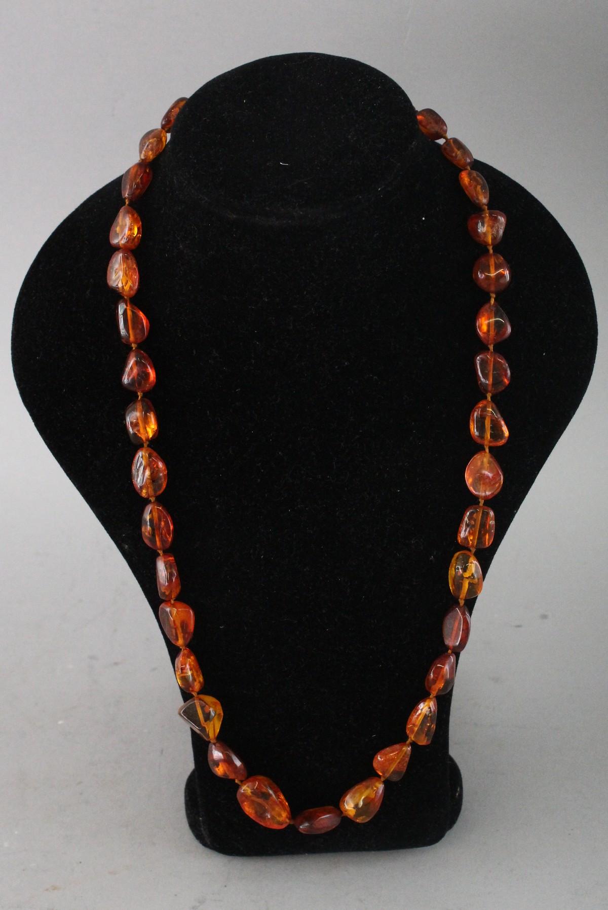 TWO AMBER NECKLACES. - Image 2 of 3