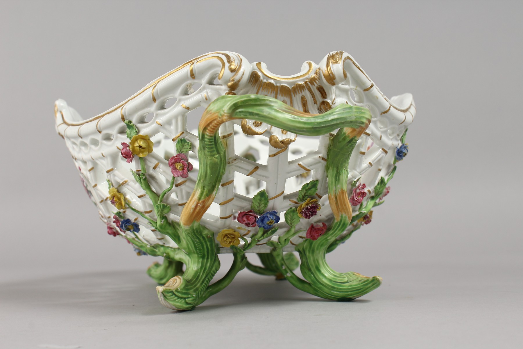 A GOOD MEISSEN OVAL PIERCED TWO-HANDLED BASKET, painted and encrusted with flowers with rustic - Image 4 of 11