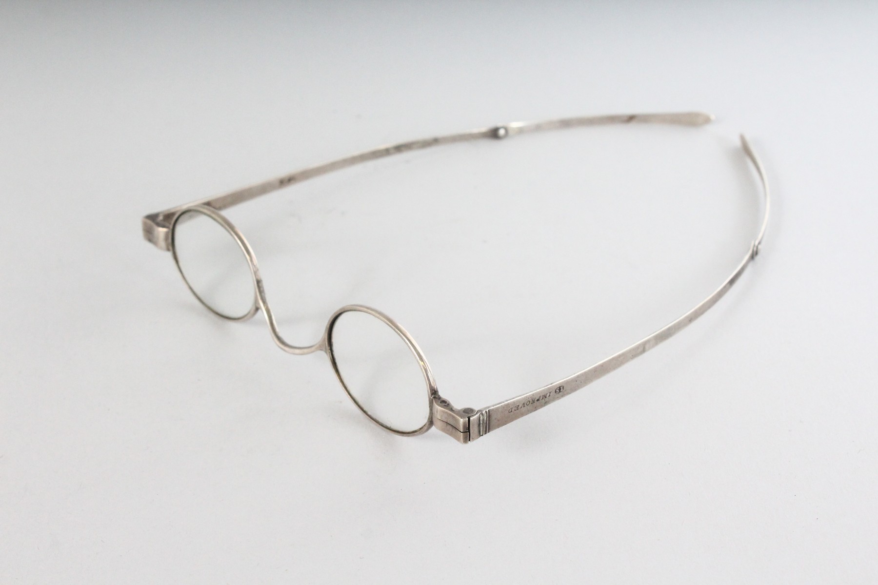 A RARE PAIR OF VICTORIAN SILVER SPECTACLES and A GEORGIAN PAIR (2). - Image 2 of 8