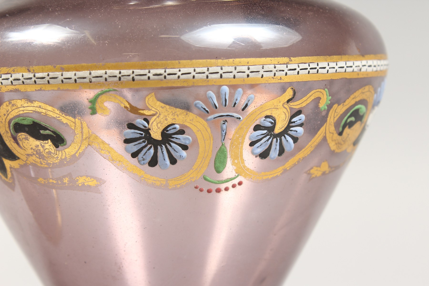 A VENETIAN AMETHYST TINTED GLASS EWER, with gilt and enamel decoration; together with the matching - Image 3 of 5
