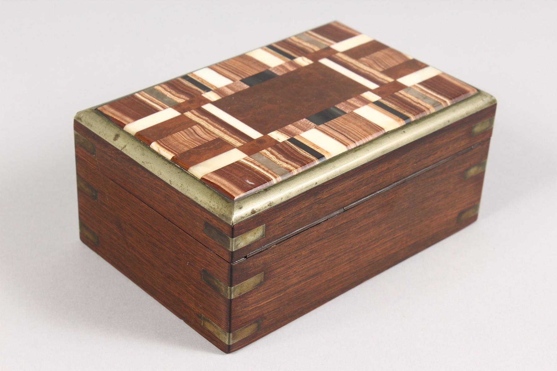 A SMALL 19TH CENTURY ROSEWOOD JEWELLERY BOX with inlaid marble top. 6ins long. - Image 3 of 6