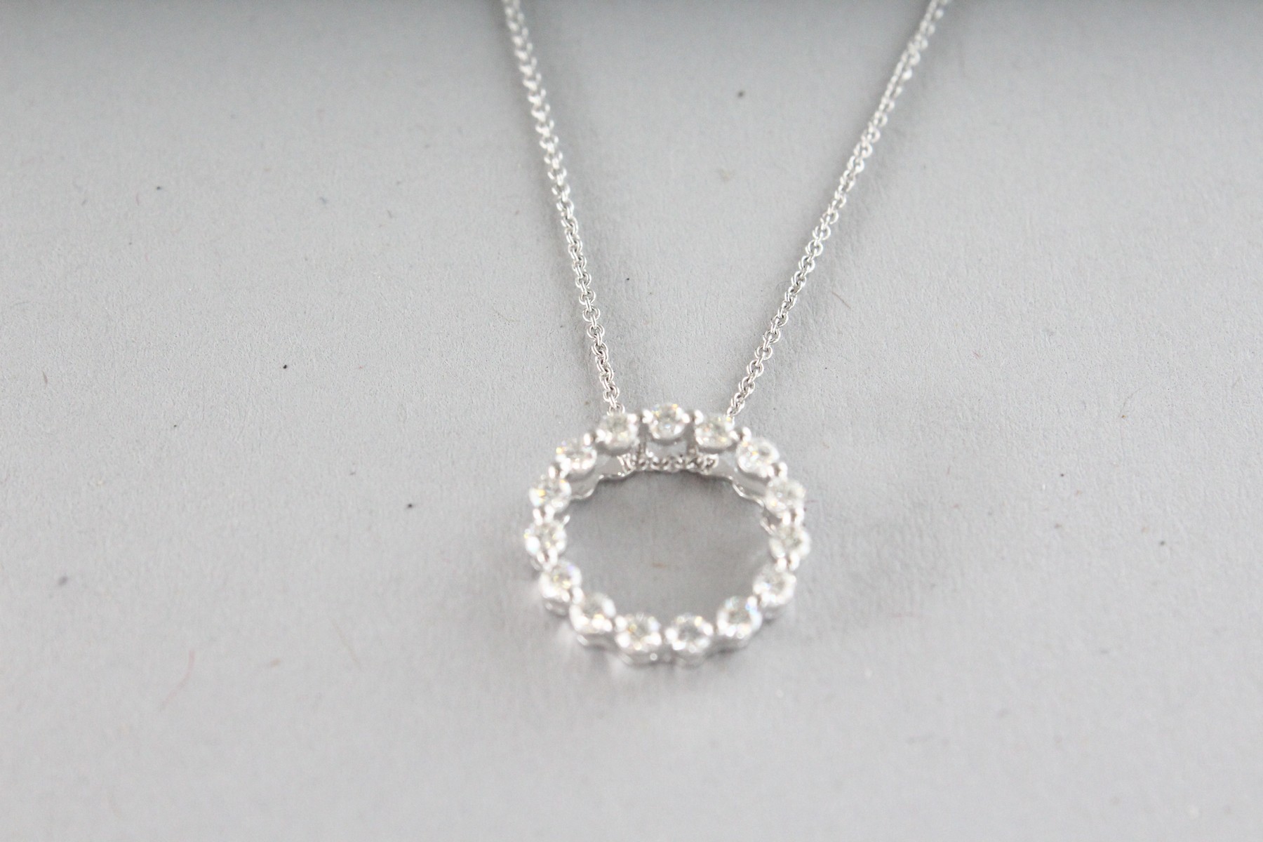 AN 18CT WHITE GOLD CHAIN WITH DIAMOND RING. - Image 2 of 4