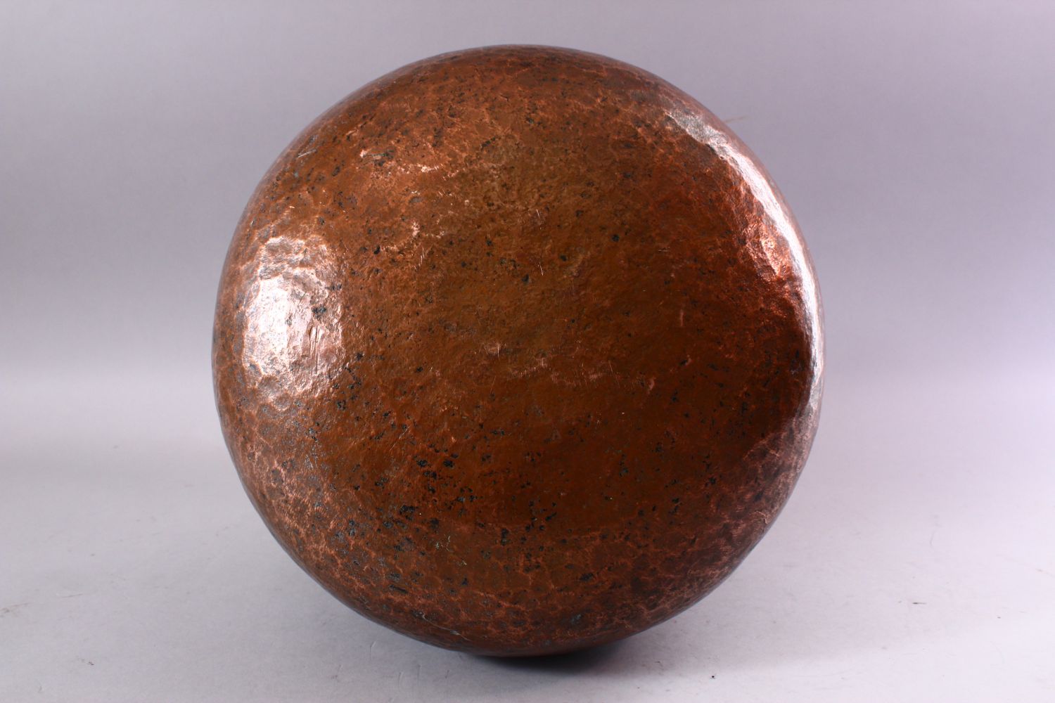 A 17TH CENTURY INDIAN TINNED COPPER LARGE CIRCULAR BOWL, with foliate engraved rim, the neck and - Image 6 of 6