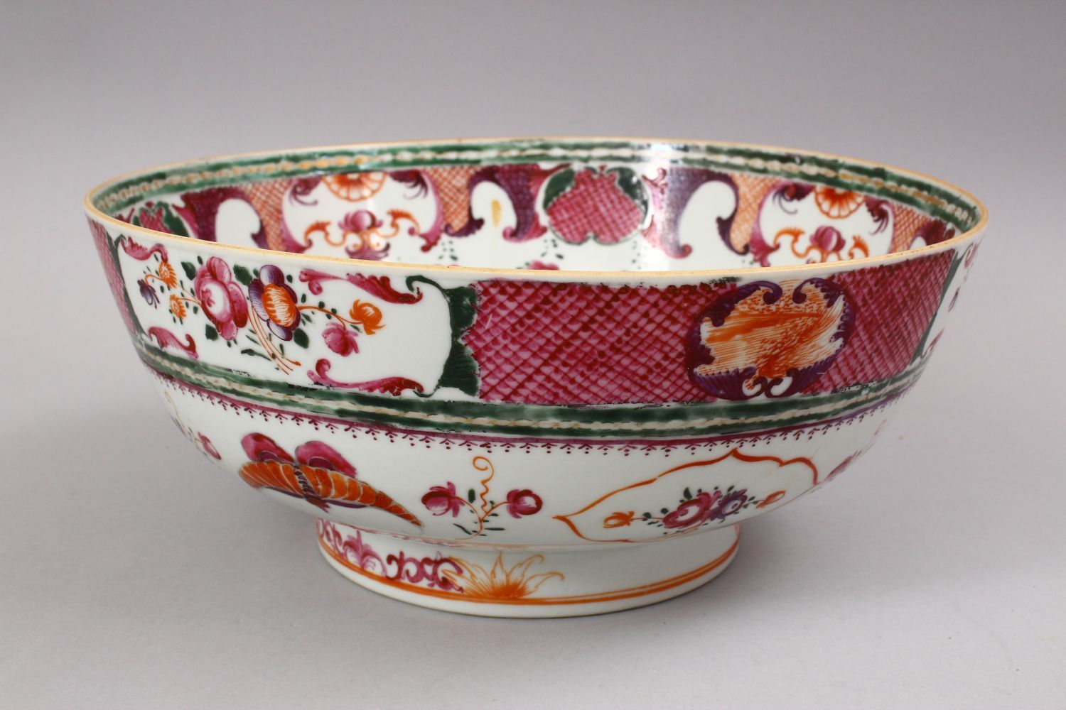 A GOOD 18TH CENTURY CHINESE QIANLONG MANDARIN PORCELAIN BOWL, decorated with scenes of flora and - Image 2 of 6