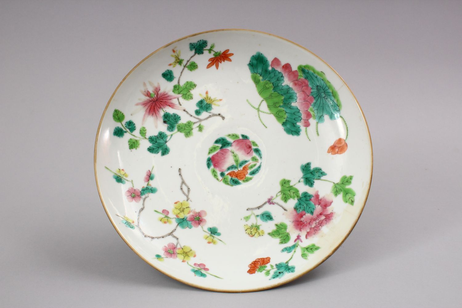 A 19TH CENTURY CHINESE FAMILLE ROSE PORCELAIN STEM DISH, decorated with native array of flora with a - Image 3 of 4