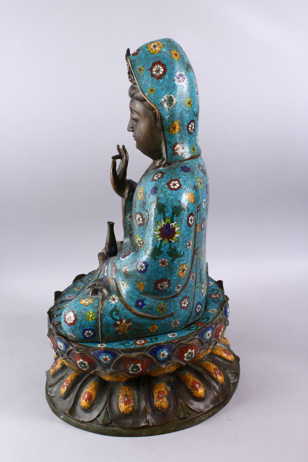 A FINE 19TH CENTURY CHINESE BRONZE & CLOISONNE MODEL OF GUANYIN SEATED UPON LOTUS, guanyin modeled - Image 4 of 6