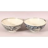 A PAIR OF CHINESE WANLI PERIOD BLUE & WHITE SHIPWRECK PORCELAIN BOWLS.