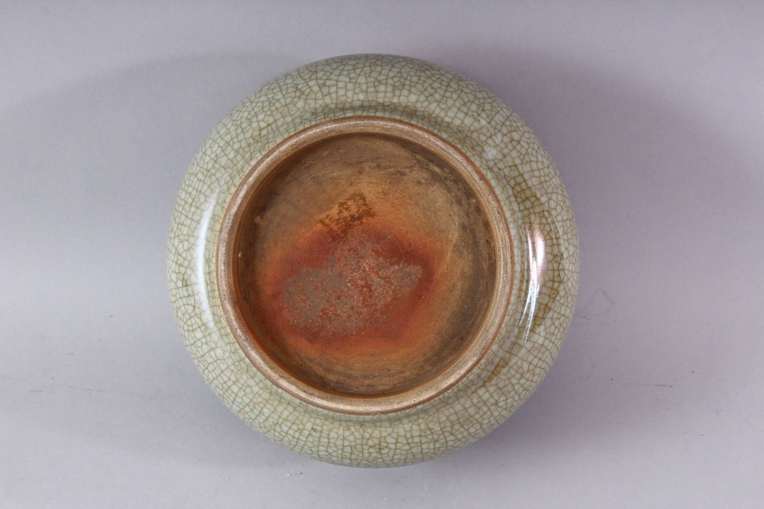 A SONG STYLE 'GE WARE' CIRCULAR POTTERY INCENSE BURNER, with crackle glaze finish, 22cm diameter. - Image 5 of 6