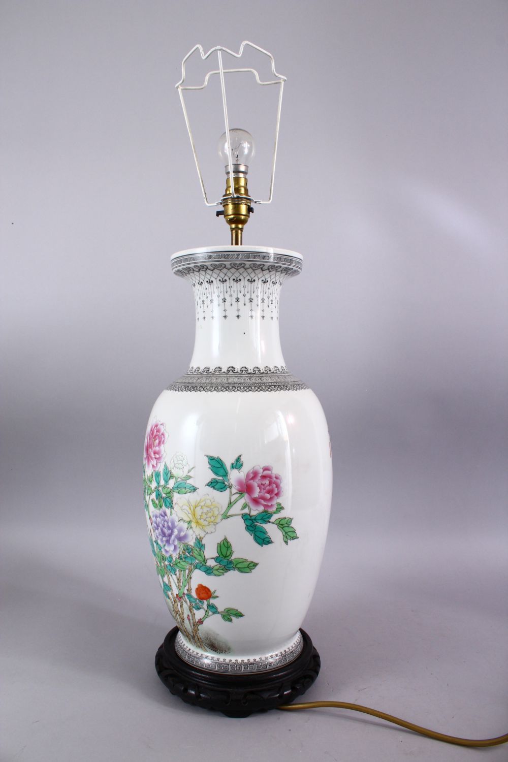 A LARGE CHINESE REPUBLIC STYLE FAMILLE ROSE PORCELAIN LAMP / VASE, decorated with display of - Image 4 of 4