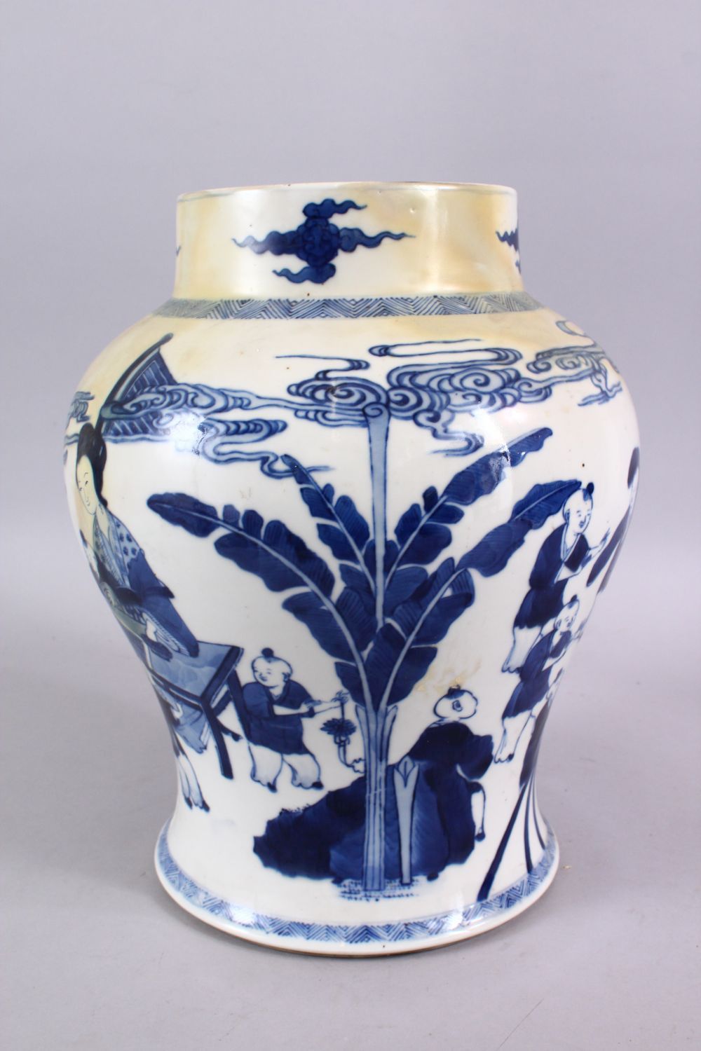 AN 18TH / 19TH CENTURY CHINESE BLUE & WHITE PORCELAIN JAR, with panel decoration of ladies and - Image 2 of 6