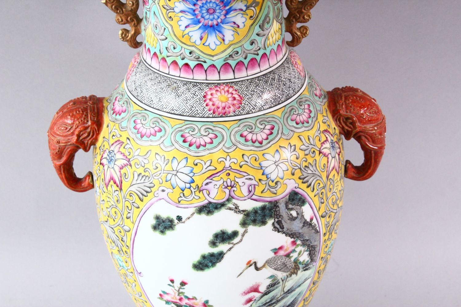 A GOOD LARGE FAMILLE ROSE BALUSTER SHAPE VASE, with coral coloured elephant head handles, painted - Image 3 of 6