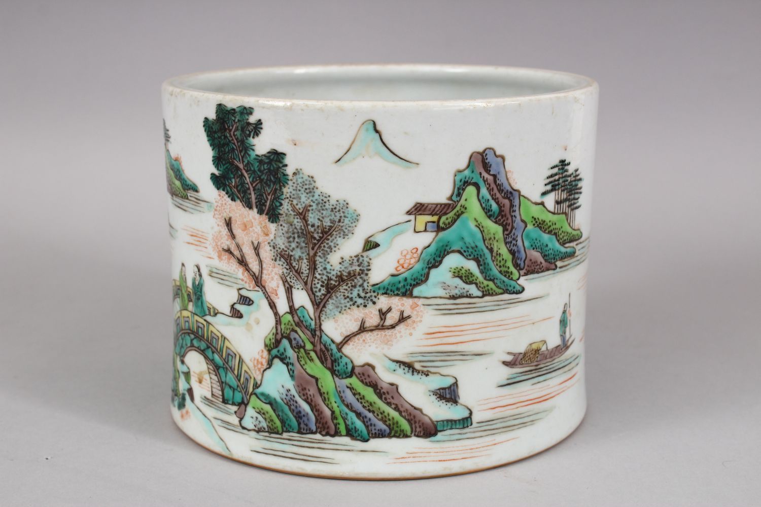 A GOOD LARGE CHINESE FAMILLE ROSE PORCELAIN BRUSH WASH, decorated with native landscape views, - Image 4 of 5