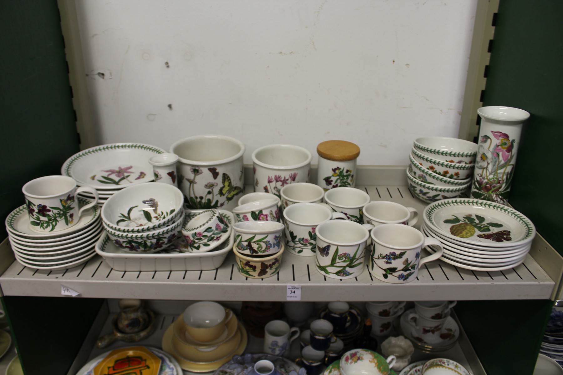 A quantity of Port Meirion Botanic Garden china (some wear).