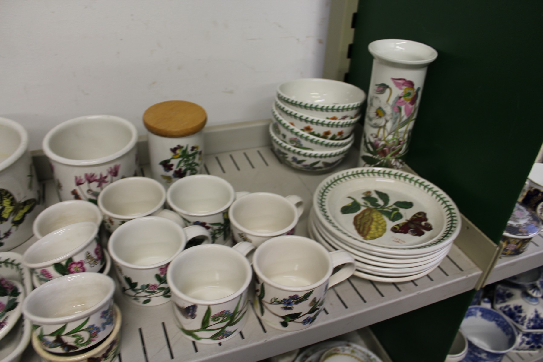 A quantity of Port Meirion Botanic Garden china (some wear). - Image 3 of 3