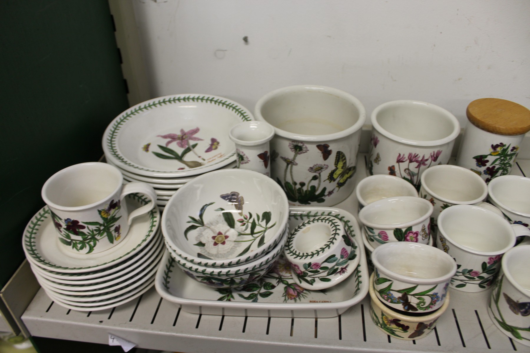 A quantity of Port Meirion Botanic Garden china (some wear). - Image 2 of 3