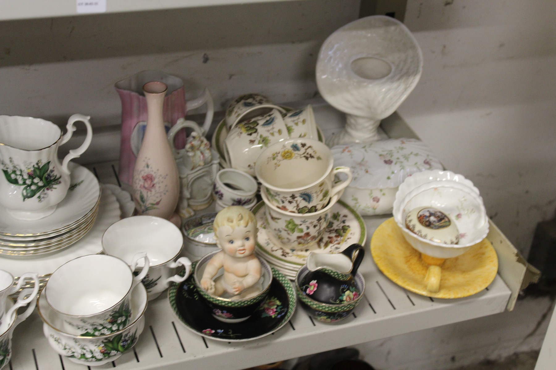 A quantity of decorative china. - Image 3 of 3