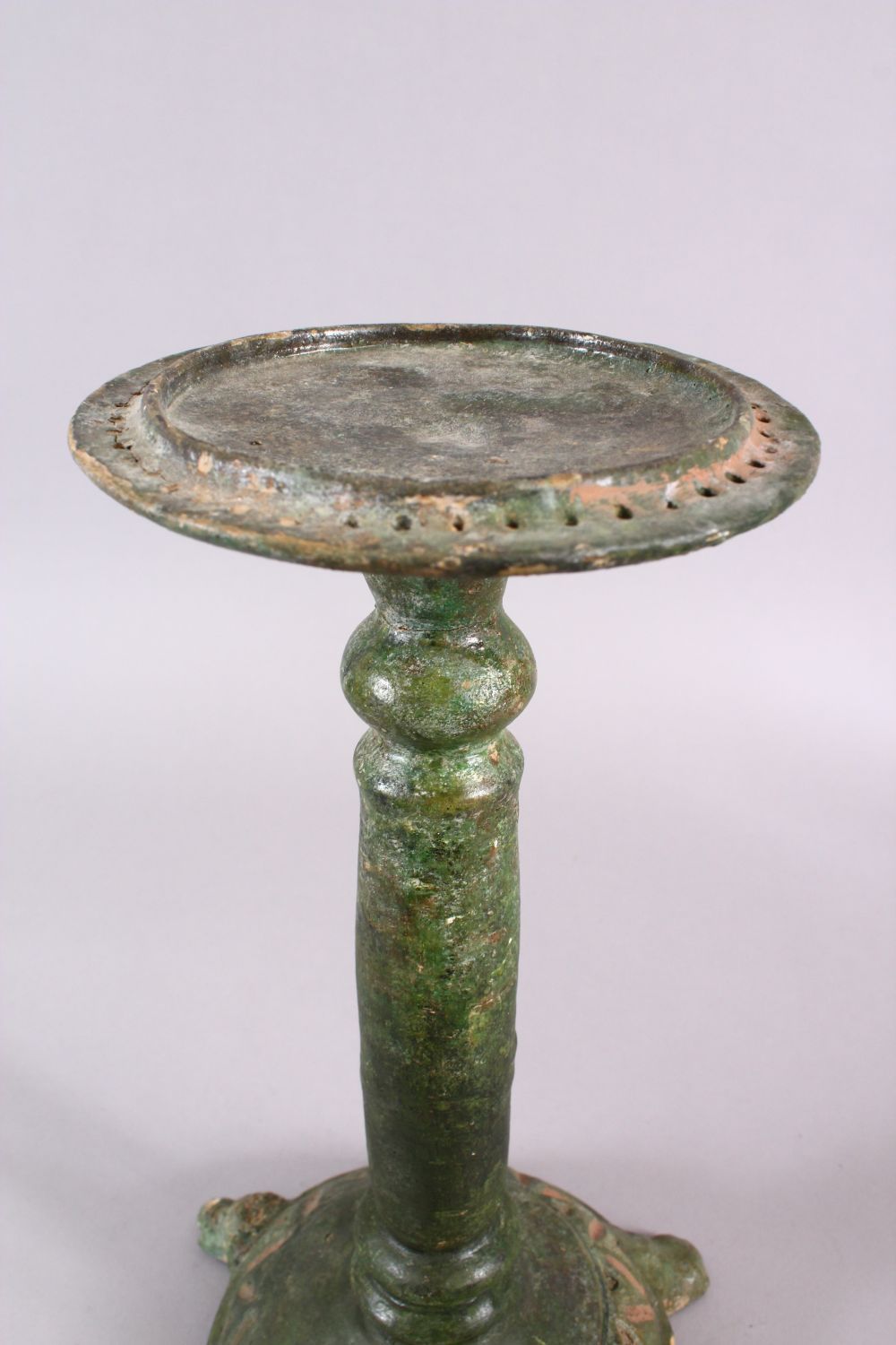 A UNUSUAL EARLY ISLAMIC POTTERY OIL LAMP ON STAND, 46cm high. - Image 5 of 7