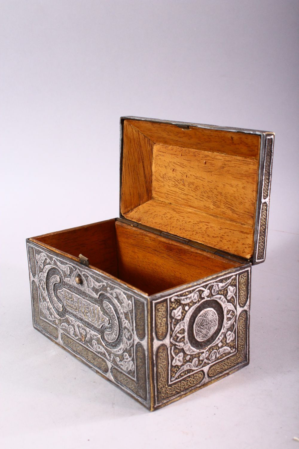A GOOD 19TH CENTURY SYRIAN SILVER, COPPER AND BRASS RECTANGULAR CASKET, with panels of calligraphy - Image 9 of 10