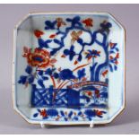 A 19TH CENTURY JAPANESE IMARI DECORATED SPOON TRAY, 13cm diameter.