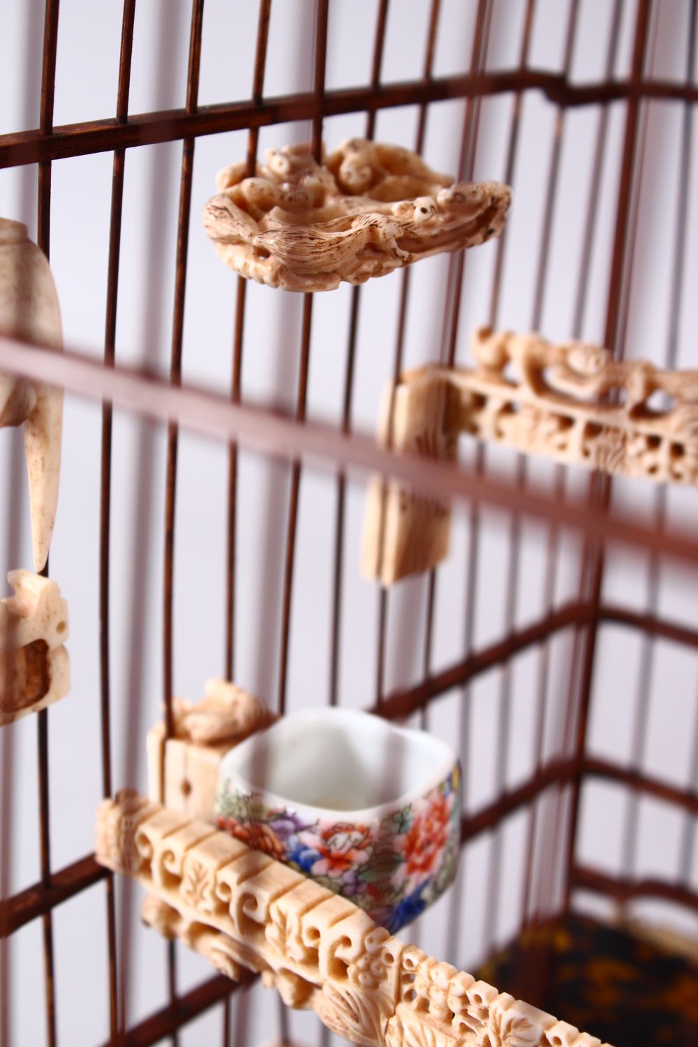 A 19TH CENTURY BAMBOO, BONE AND TORTOISESHELL BIRD CAGE, with carved bone insets of rats and - Image 7 of 11