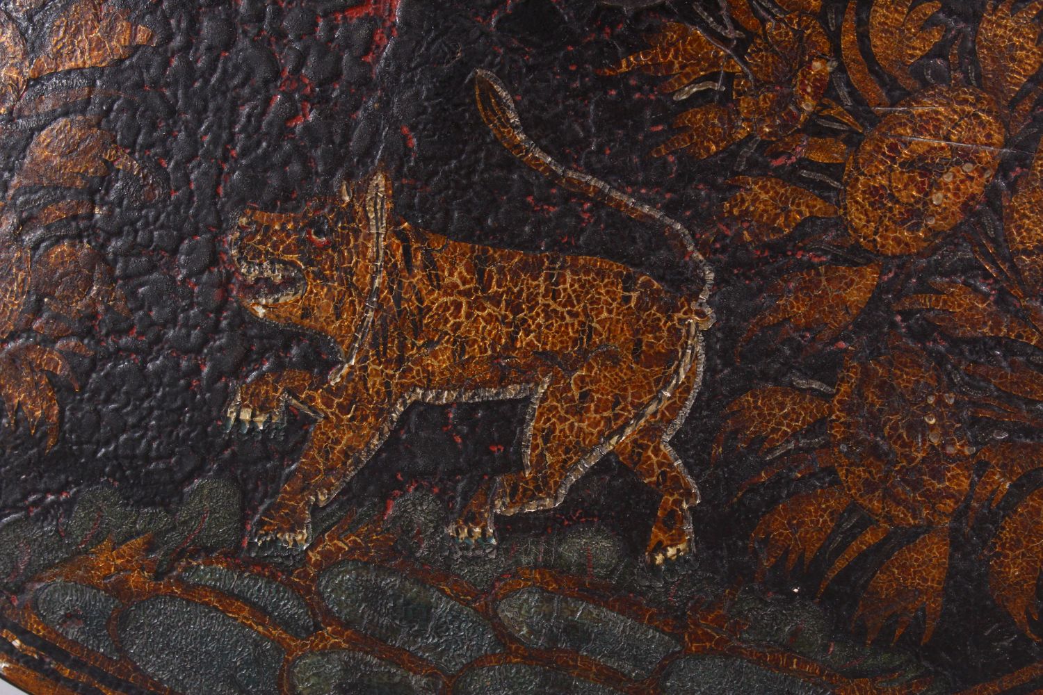 A FINE 18TH/19TH CENTURY INDIAN PAINTED LACQUER LEATHER SHIELD, decorated with a band of tigers, - Image 8 of 10