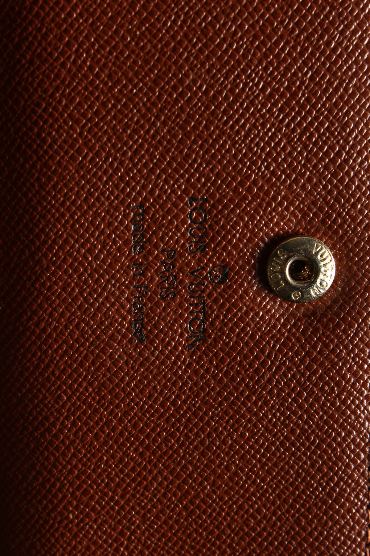 A LOUIS VUITTON STYLE MONOGRAM WALLET. - Image 6 of 7