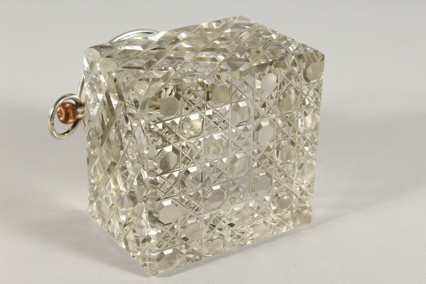 A SILVER AND CUT GLASS SQUARE INKSTAND, the top inset with a watch. 4ins square. London 1903. - Image 5 of 5