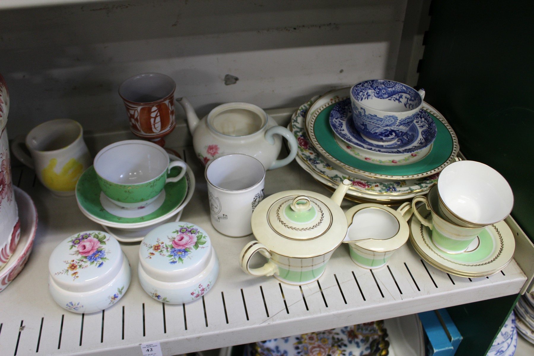 A quantity of decorative and household china. - Image 2 of 4