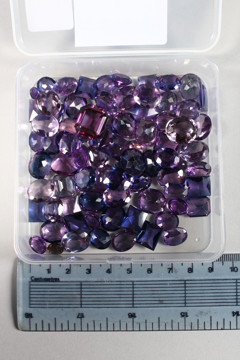 A BOX OF AMETHYST AND KUNSIT STONES - Image 2 of 2