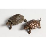 A SMALL PAIR OF JAPANESE BRONZE TORTOISES, 2 ins long