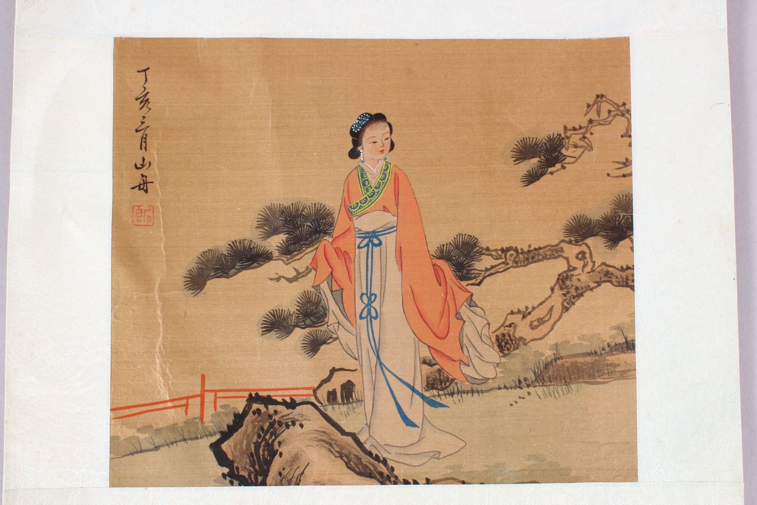 A CHINESE PAINTING ON TEXTILE OF TWO FEMALE FIGURES, depicting two figures in a garden setting, - Image 3 of 3